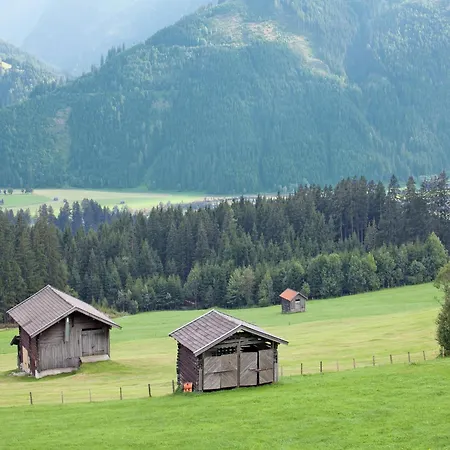 Near The Area, Cleaning Included Daire Hollersbach im Pinzgau